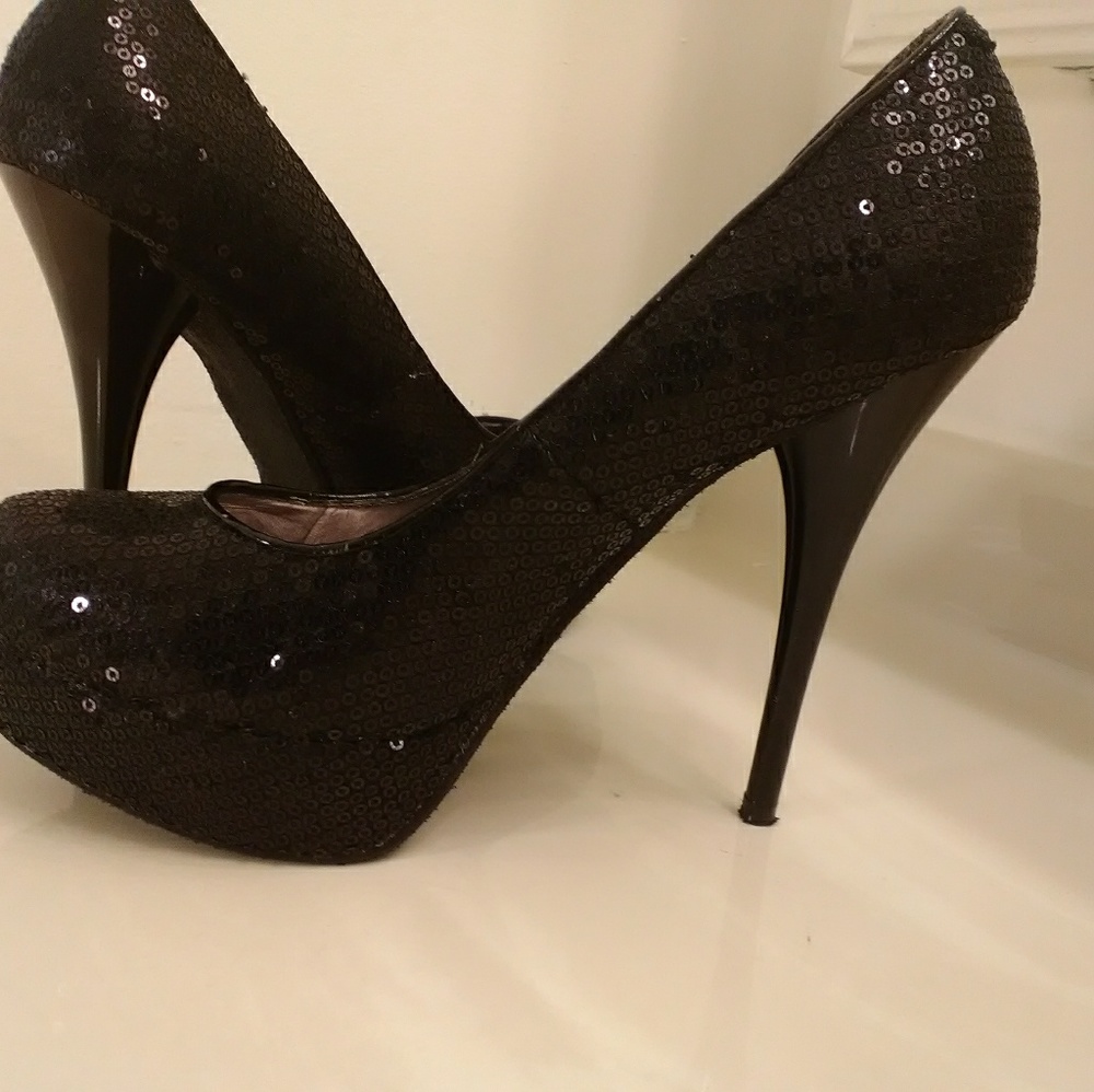 Steve Madden Black Sequence High Heel Pumps Si